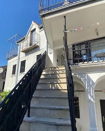 Town Centre Apartament *