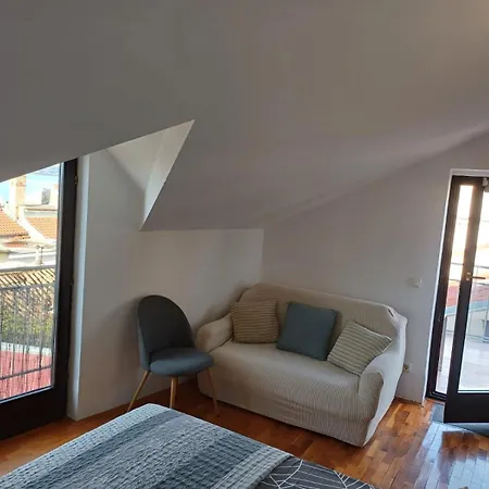 Town Centre Apartment *